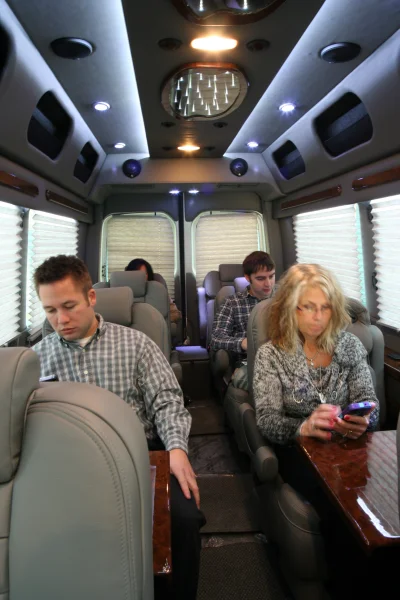 OFFICE TRAVLER P8 - 2020 MERCEDES-BENZ SPRINTER 2500 CUSTOM - Image 12 of 199