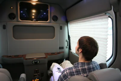 OFFICE TRAVLER P8 - 2020 MERCEDES-BENZ SPRINTER 2500 CUSTOM - Image 134 of 199