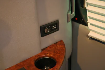 OFFICE TRAVLER P8 - 2020 MERCEDES-BENZ SPRINTER 2500 CUSTOM - Image 135 of 199