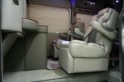 OFFICE TRAVLER P8 - 2020 MERCEDES-BENZ SPRINTER 2500 CUSTOM - Image 137 of 199