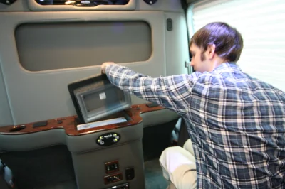 OFFICE TRAVLER P8 - 2020 MERCEDES-BENZ SPRINTER 2500 CUSTOM - Image 140 of 199