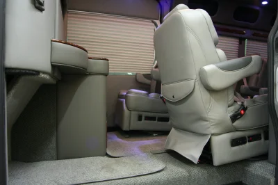 OFFICE TRAVLER P8 - 2020 MERCEDES-BENZ SPRINTER 2500 CUSTOM - Image 155 of 199