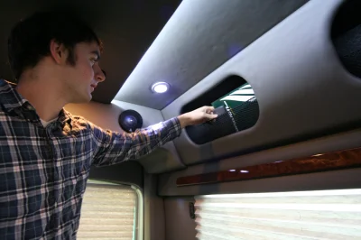 OFFICE TRAVLER P8 - 2020 MERCEDES-BENZ SPRINTER 2500 CUSTOM - Image 164 of 199