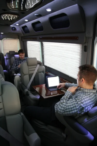 OFFICE TRAVLER P8 - 2020 MERCEDES-BENZ SPRINTER 2500 CUSTOM - Image 42 of 199