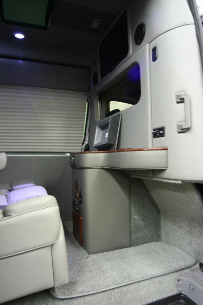 OFFICE TRAVLER P8 - 2020 MERCEDES-BENZ SPRINTER 2500 CUSTOM - Image 5 of 199