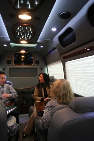 OFFICE TRAVLER P8 - 2020 MERCEDES-BENZ SPRINTER 2500 CUSTOM - Image 56 of 199