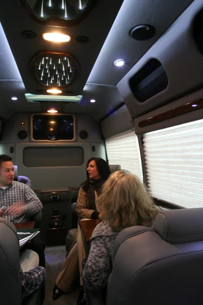 OFFICE TRAVLER P8 - 2020 MERCEDES-BENZ SPRINTER 2500 CUSTOM - Image 57 of 199