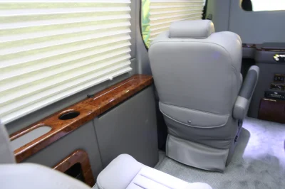 OFFICE TRAVLER P8 - 2020 MERCEDES-BENZ SPRINTER 2500 CUSTOM - Image 60 of 199