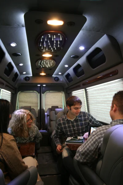 OFFICE TRAVLER P8 - 2020 MERCEDES-BENZ SPRINTER 2500 CUSTOM - Image 71 of 199