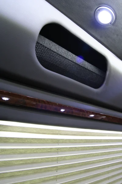 OFFICE TRAVLER P8 - 2020 MERCEDES-BENZ SPRINTER 2500 CUSTOM - Image 74 of 199