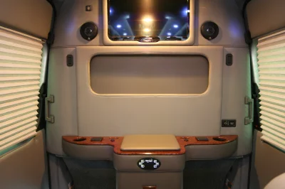 OFFICE TRAVLER P8 - 2020 MERCEDES-BENZ SPRINTER 2500 CUSTOM - Image 81 of 199