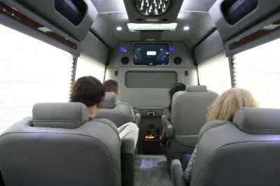 OFFICE TRAVLER P8 - 2020 MERCEDES-BENZ SPRINTER 2500 CUSTOM - Image 86 of 199