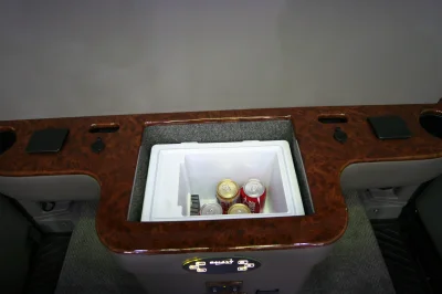 OFFICE TRAVLER P8 - 2020 MERCEDES-BENZ SPRINTER 2500 CUSTOM - Image 88 of 199