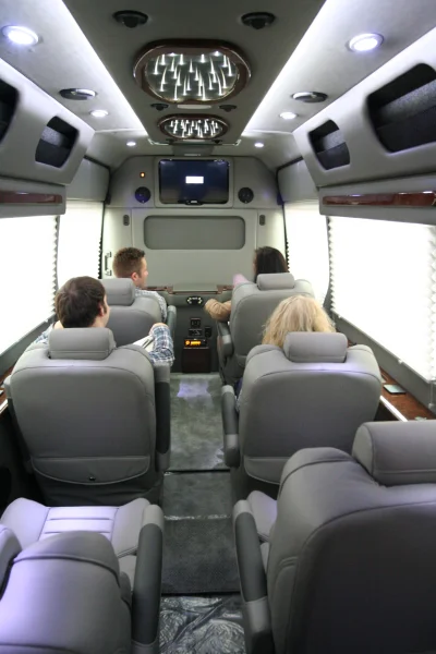 OFFICE TRAVLER P8 - 2020 MERCEDES-BENZ SPRINTER 2500 CUSTOM - Image 97 of 199