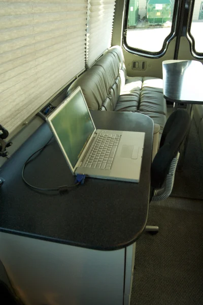 OFFICE MT - 2020 MERCEDES-BENZ SPRINTER 2500 CUSTOM - Image 27 of 37