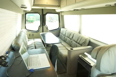 OFFICE MT - 2020 MERCEDES-BENZ SPRINTER 2500 CUSTOM - Image 28 of 37