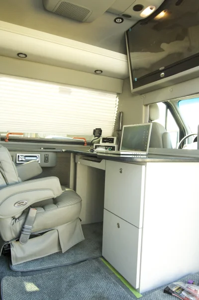 OFFICE MT - 2020 MERCEDES-BENZ SPRINTER 2500 CUSTOM - Image 35 of 37