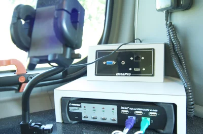 OFFICE MT - 2020 MERCEDES-BENZ SPRINTER 2500 CUSTOM - Image 8 of 37