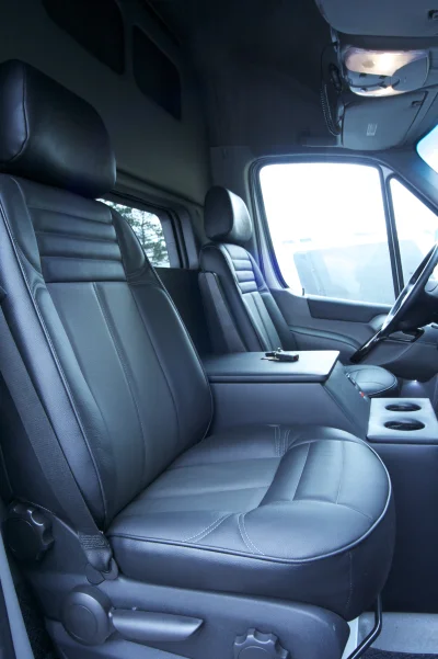 LUXURY TRAVELER - 2020 MERCEDES-BENZ SPRINTER 2500 LIMO - Image 11 of 25