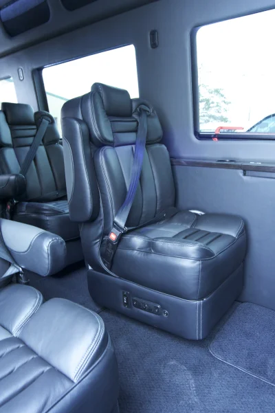 LUXURY TRAVELER - 2020 MERCEDES-BENZ SPRINTER 2500 LIMO - Image 16 of 25