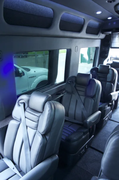 LUXURY TRAVELER - 2020 MERCEDES-BENZ SPRINTER 2500 LIMO - Image 17 of 25