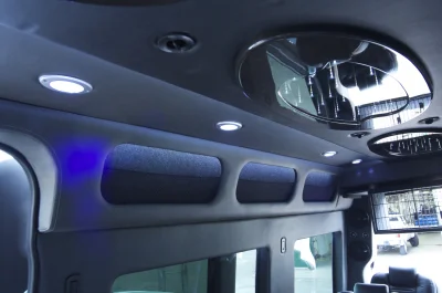 LUXURY TRAVELER - 2020 MERCEDES-BENZ SPRINTER 2500 LIMO - Image 20 of 25