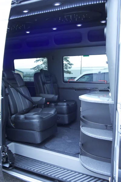 LUXURY TRAVELER - 2020 MERCEDES-BENZ SPRINTER 2500 LIMO - Image 23 of 25