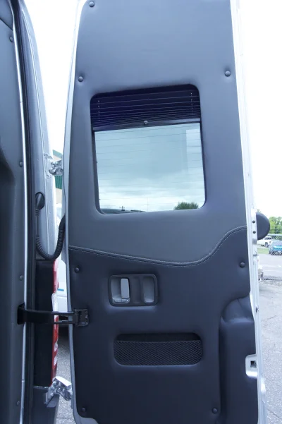 LUXURY TRAVELER - 2020 MERCEDES-BENZ SPRINTER 2500 LIMO - Image 6 of 25