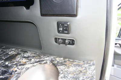 BLACK 170  - 2020 MERCEDES-BENZ SPRINTER 2500 LIMO - Image 37 of 65