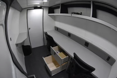 CUSTOM MOBILE OFFICE SPRINTER VAN CONVERSION WORK CENTER HOSPITAL - WALDOCH BUILD - 2021 MERCEDES-BENZ SPRINTER 2500 WORK - Image 29 of 38