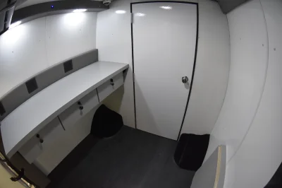 CUSTOM MOBILE OFFICE SPRINTER VAN CONVERSION WORK CENTER HOSPITAL - WALDOCH BUILD - 2021 MERCEDES-BENZ SPRINTER 2500 WORK - Image 32 of 38