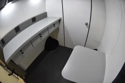 CUSTOM MOBILE OFFICE SPRINTER VAN CONVERSION WORK CENTER HOSPITAL - WALDOCH BUILD - 2021 MERCEDES-BENZ SPRINTER 2500 WORK - Image 33 of 38