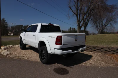 2020 RAM 1500 LIFT PACKAGE BY WALDOCH - WHITE - 2020 RAM 1500 LIFT - Image 4 of 11