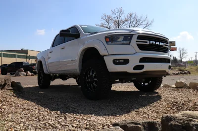 2020 RAM 1500 LIFT PACKAGE BY WALDOCH - WHITE - 2020 RAM 1500 LIFT - Image 9 of 11