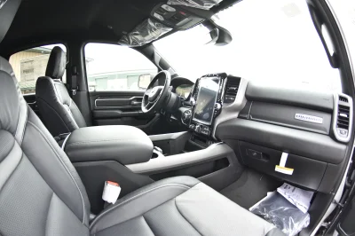 2021 RAM 1500 LIFT PACKAGE BY WALDOCH - CUSTOM TRUCK WITH LEATHER AND STEPS - 2021 RAM 1500 LIFT - Image 11 of 30