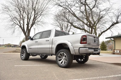 2021 RAM 1500 LIFT PACKAGE BY WALDOCH - CUSTOM TRUCK WITH LEATHER AND STEPS - 2021 RAM 1500 LIFT - Image 16 of 30