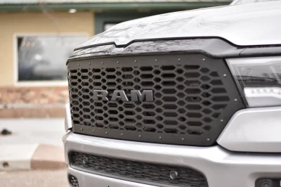 2021 RAM 1500 LIFT PACKAGE BY WALDOCH - CUSTOM TRUCK WITH LEATHER AND STEPS - 2021 RAM 1500 LIFT - Image 25 of 30