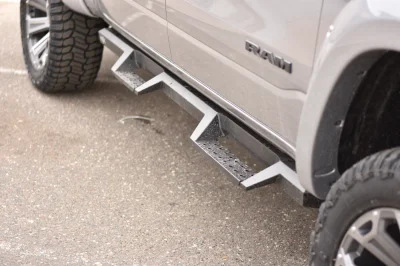 2021 RAM 1500 LIFT PACKAGE BY WALDOCH - CUSTOM TRUCK WITH LEATHER AND STEPS - 2021 RAM 1500 LIFT - Image 27 of 30