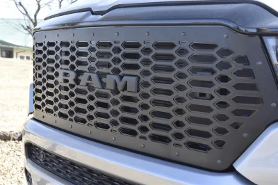 2021 RAM 1500 LIFT PACKAGE BY WALDOCH - WITH CUSTOM LEATHER & GRILL - SILVER - 2021 RAM 1500 LIFT - Image 10 of 14