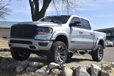 2021 RAM 1500 LIFT PACKAGE BY WALDOCH - WITH CUSTOM LEATHER & GRILL - SILVER - 2021 RAM 1500 LIFT - Image 7 of 14