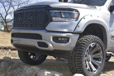 2021 RAM 1500 LIFT PACKAGE BY WALDOCH - WITH CUSTOM LEATHER & GRILL - SILVER - 2021 RAM 1500 LIFT - Image 8 of 14