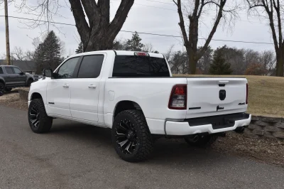 2022 RAM 1500 LEVEL EDITION BY WALDOCH - WHITE - CUSTOM RAM DODGE TRUCK LIFTED - 2022 RAM 1500 LEVEL - Image 26 of 31