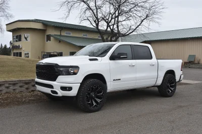 2022 RAM 1500 LEVEL EDITION BY WALDOCH - WHITE - CUSTOM RAM DODGE TRUCK LIFTED - 2022 RAM 1500 LEVEL - Image 8 of 31
