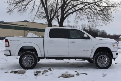 2022 RAM 1500 LIFT PACKAGE BY WALDOCH CUSTOM WHITE RAM TRUCK - 2022 RAM 1500 LIFT - Image 10 of 11
