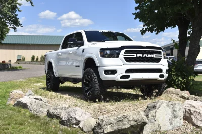 2022 RAM RAMPAGE EDITION BY WALDOCH - WHITE - CUSTOM OFF ROAD TRUCK DODGE LIFTED - 2022 RAM 1500 RAMPAGE - Image 4 of 28