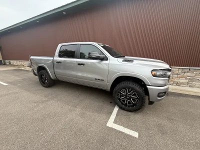RAM 1500 CUSTOM LEVEL EDITION TRUCK BY WALDOCH FULL FACTORY WARRANTY BEST PRICE AROUND - 2025 RAM 1500 LEVEL - Image 9 of 14