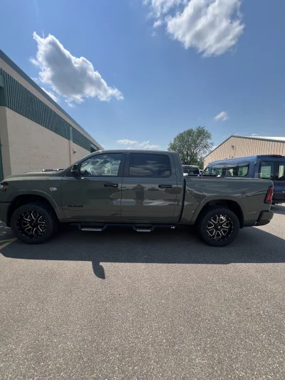 2026 RAM BIGHORN 1500 - LEVEL PACKAGE - CANYON LAKE (PJ7) - 2026 RAM 1500 LEVEL - Image 4 of 15