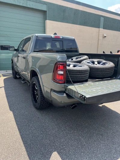 2026 RAM BIGHORN 1500 - LEVEL PACKAGE - CANYON LAKE (PJ7) - 2026 RAM 1500 LEVEL - Image 9 of 15