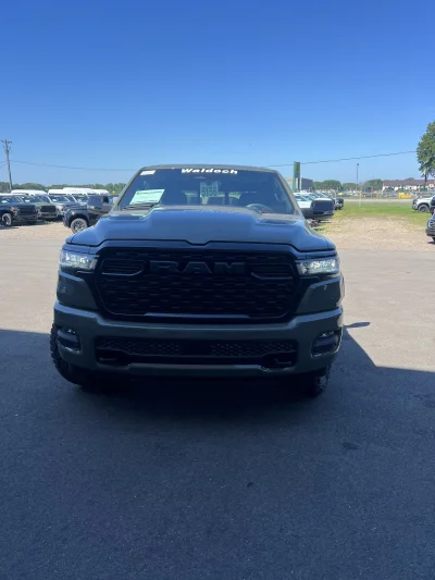 2026 RAM BIG HORN 1500 - LEVEL PACKAGE - CANYON LAKE (PJ7) - 2026 RAM 1500 LEVEL - Image 3 of 18