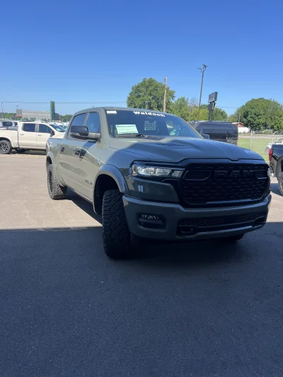 2026 RAM BIG HORN 1500 - LEVEL PACKAGE - CANYON LAKE (PJ7) - 2026 RAM 1500 LEVEL - Image 4 of 18